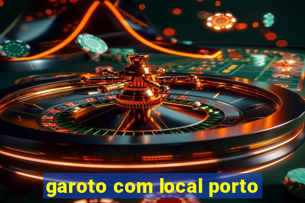 garoto com local porto