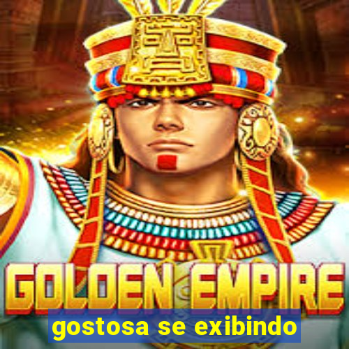 gostosa se exibindo