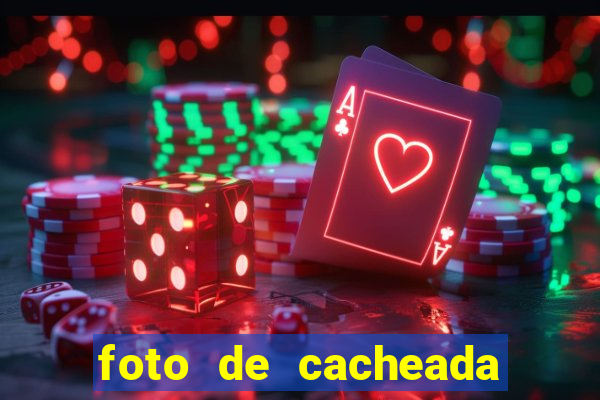 foto de cacheada no espelho